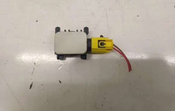 Mercedes-Benz GL X164 Airbag deployment crash/impact sensor 0038202826
