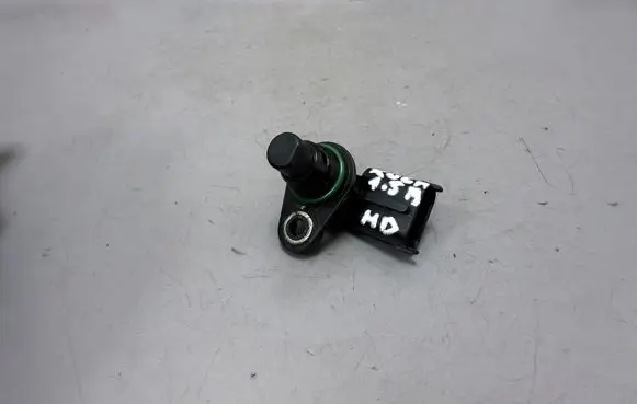 Ford Kuga II Camshaft position sensor BM5112K073AC PA6G300F FCMC06