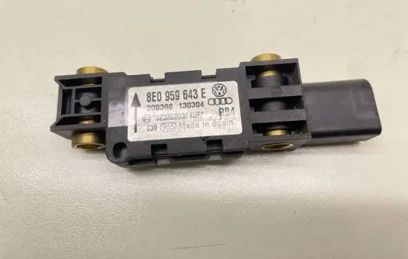Audi A6 S6 C5 4B Airbag deployment crash/impact sensor 8E0959643E 0232G203F4UF 2003661