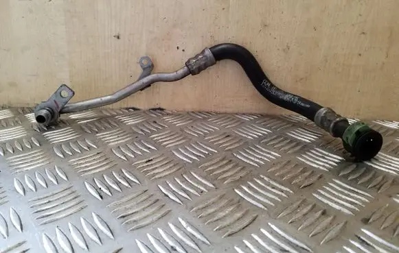 Audi A8 S8 D4 4H Gearbox oil cooler pipe/hose 4H0317818M