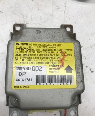 Mitsubishi Pajero Airbag control unit/module MR530002