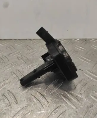 Audi A4 S4 B7 8E 8H Oil level dip stick 1J0907660B 6PR00807902