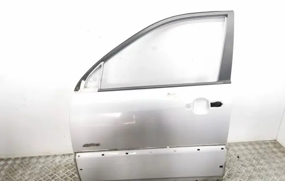 KIA Sportage Front door
