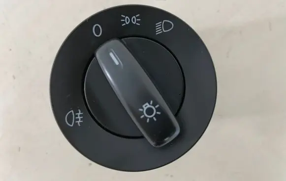 Volkswagen Golf VI Light switch 1K0941431BB