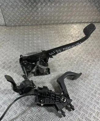 Mercedes-Benz Vito Viano W447 Pedal assembly A9063000304 A4472901601