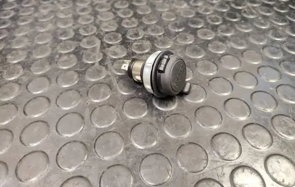Nissan Murano Z51 12 V Socket (rear) 