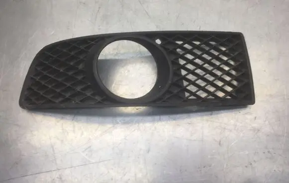 Volkswagen Polo Front fog light trim/grill 6N0853665 DN12725
