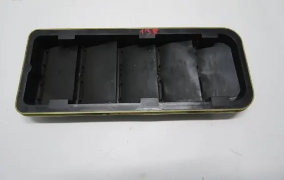 Volvo V60 Quarter panel pressure vent 8623444 1775795