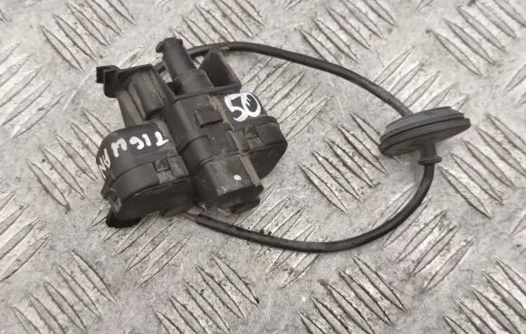 Fuel tank cap lock motor