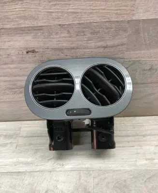 Volkswagen Tiguan Dash center air vent grill 5N0819203A 08238