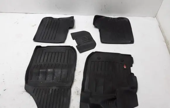 Dacia Sandero III Car floor mat set 