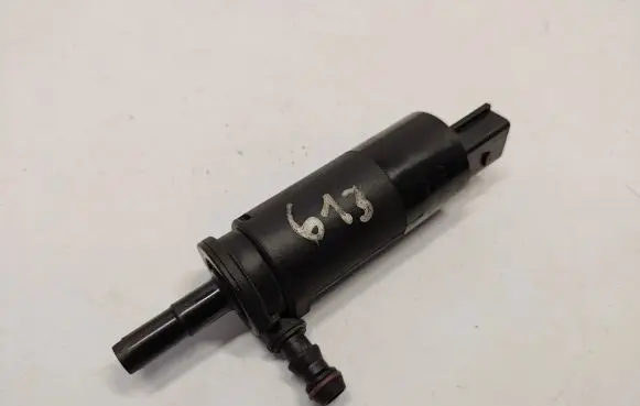 BMW 7 E65 E66 Headlight washer pump 67128377613 61678357837