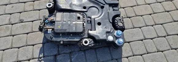 Citroen DS5 AdBlue liquid reservoir 9807475580