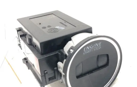 Volkswagen PASSAT B7 Ignition lock 3C0905843AE