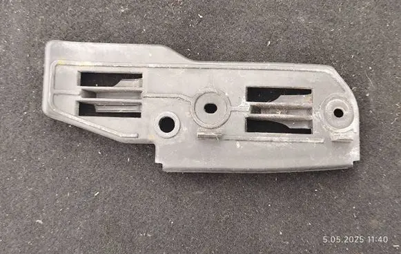 Volkswagen PASSAT B5.5 Front bumper mounting bracket 3B0807183E 505202511411