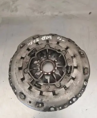 Renault Scenic II - Grand scenic II Pressure plate 3000951172