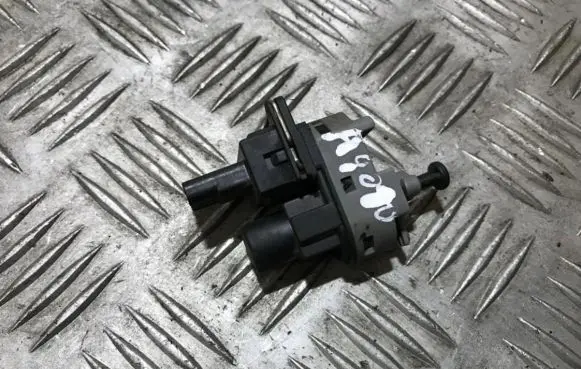 Ford Mondeo Mk III Brake pedal sensor switch 1s7t13480aa 1s7t-13480-aa