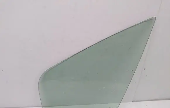 Renault Scenic I Front door vent window glass four-door 