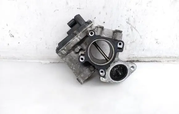 Opel Movano B EGR valve H8200987088 147105543R