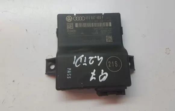 Audi Q7 4L Gateway control module 4F0907468F
