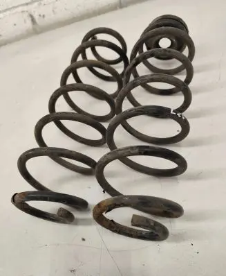 Volkswagen Polo III 6N 6N2 6NF Rear coil spring