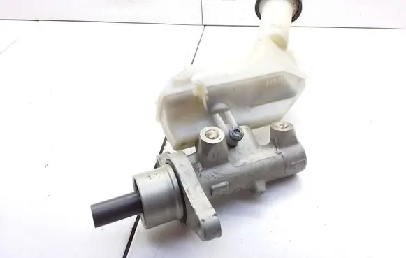 Renault Modus Master brake cylinder 8200129956