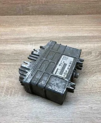 Volkswagen Golf III Engine control unit/module ECU 032906026D 0261203314