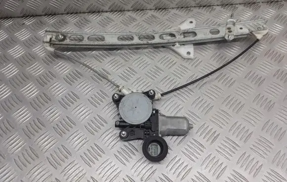 Suzuki Swift I Front door window regulator with motor