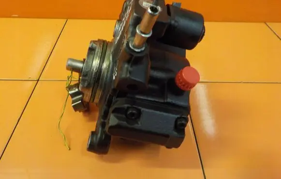 Chevrolet Orlando Fuel injection high pressure pump 28318239