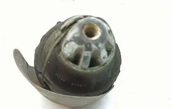Volvo S60 Engine mount bracket 9485551 13540