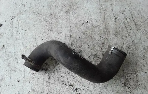 Air intake hose/pipe