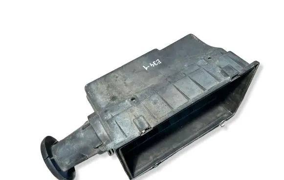 BMW 5 E34 Air filter box 1715881