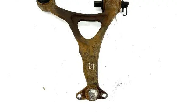 Volvo XC90 Front lower control arm/wishbone
