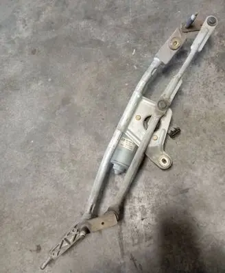 Volvo V70 Front wiper linkage and motor 9171901 404606