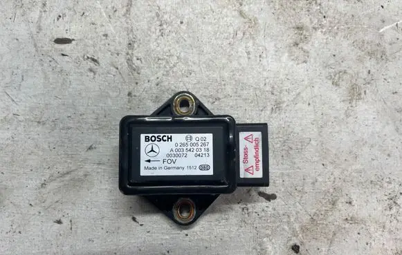 Mercedes-Benz E W211 ESP acceleration yaw rate sensor A0035420318