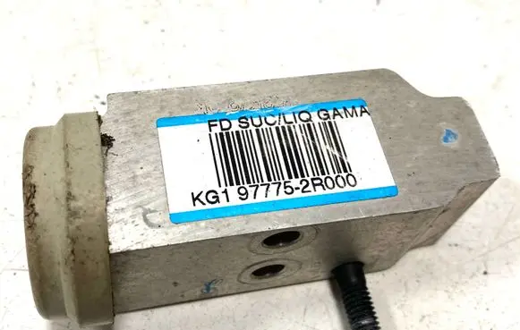 Hyundai i30 Air conditioning (A/C) expansion valve 977752R000