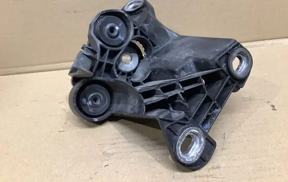 Mercedes-Benz CLS C218 X218 ABS pump bracket A2124300510
