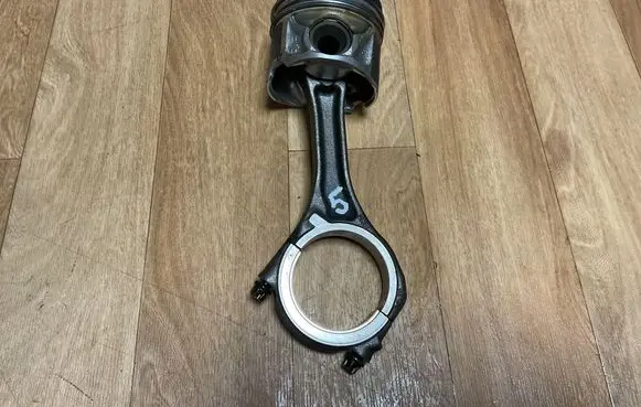Volkswagen Touareg II Piston with connecting rod 059AJ39