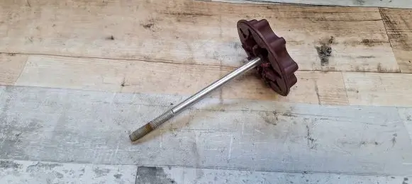 Toyota Auris 150 Spare wheel bolt 