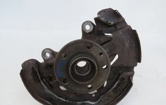 Volvo V70 Front wheel hub