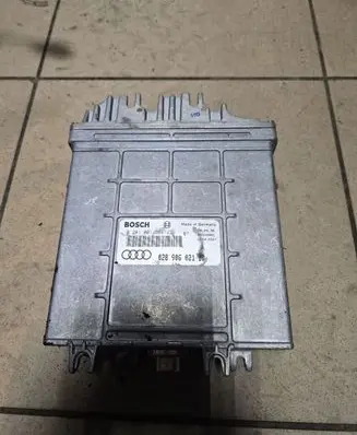 Audi A4 S4 B5 8D Engine control unit/module 028906021BD