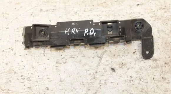 Honda HR-V Front bumper mounting bracket F17849