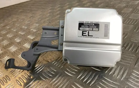 Toyota Urban Cruiser (XP110) Engine control unit/module 8926052020 2190011460