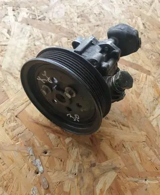 Jaguar XF X260 Power steering pump 7617955173