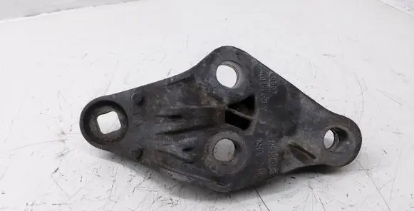 Audi A8 S8 D3 4E Engine mounting bracket 4E0199603N