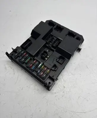 Peugeot 307 Trunk lid opening control unit 
