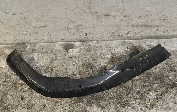 Front bumper lip