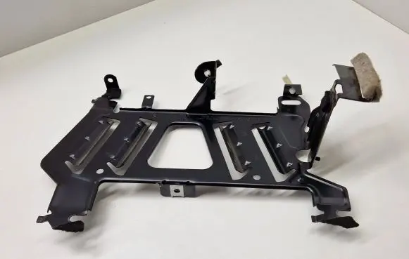 BMW 4 F32 F33 Sound amplifier holder/bracket 9313776