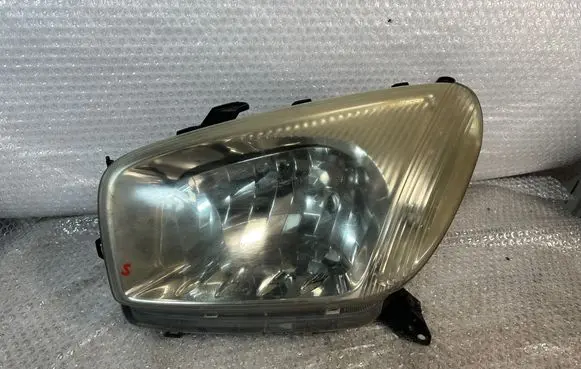 Toyota RAV 4 (XA10) Headlight/headlamp 