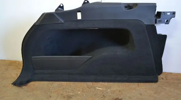 Volkswagen Touareg II Trunk/boot side trim panel 7P6863819